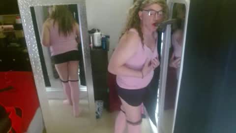 Snapshot of shirleyjo chatting on 03.24.26 sarah online show from 03.24.26