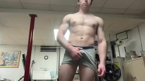 shirtlesshunk15 online show from 04.28.26