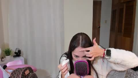  kendal  online show from 02.18.25