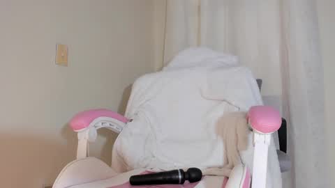  kendal  online show from 02.20.25