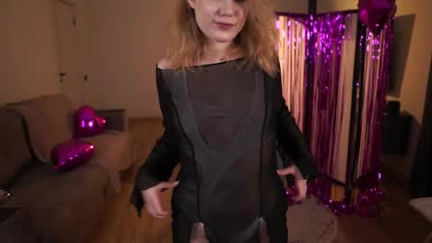 Snapshot of shoggothy chatting on 11.12.25 Agatha online show from 11.12.25