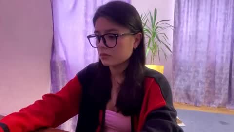 Marie online show from 04.30.26