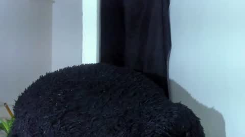 Snapshot of shooter_boy_ chatting on 06.19.26 Shooter online show from 06.19.26