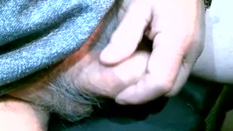 Snapshot of shootertog chatting on 11.24.25 shootertog online show from 11.24.25