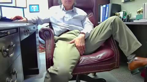 Snapshot of shootme69 chatting on 04.08.26 nikolas send dm for an appointment online show from 04.08.26
