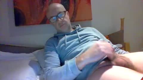 Snapshot of shosting chatting on 12.08.24 JJ online show from 12.08.24