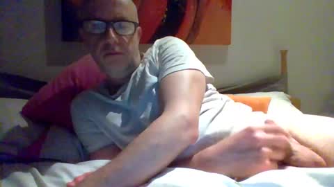 Snapshot of shosting chatting on 02.13.25 JJ online show from 02.13.25