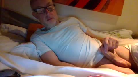 Snapshot of shosting chatting on 02.14.25 JJ online show from 02.14.25