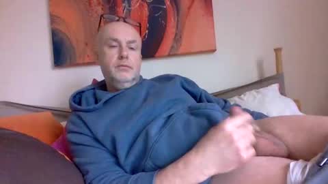 Snapshot of shosting chatting on 02.16.25 JJ online show from 02.16.25