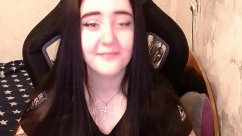 Snapshot of show_for_you chatting on 01.20.25 show_for_you online show from 01.20.25