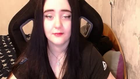 Snapshot of show_for_you chatting on 01.20.25 show_for_you online show from 01.20.25