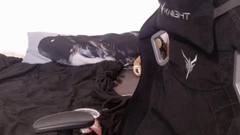 Snapshot of show_for_you chatting on 03.04.25 show_for_you online show from 03.04.25