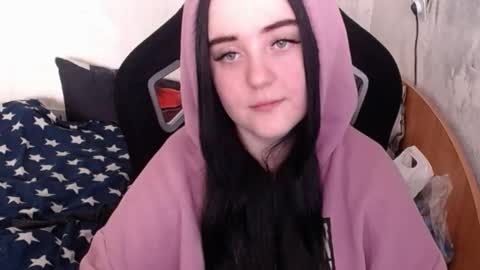 Snapshot of show_for_you chatting on 03.11.25 show_for_you online show from 03.11.25