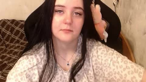 Snapshot of show_for_you chatting on 09.23.25 show_for_you online show from 09.23.25