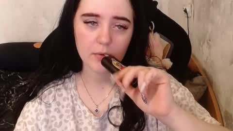 Snapshot of show_for_you chatting on 10.06.25 show_for_you online show from 10.06.25