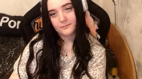 Snapshot of show_for_you chatting on 10.07.25 show_for_you online show from 10.07.25