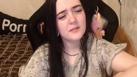 Snapshot of show_for_you chatting on 11.10.25 show_for_you online show from 11.10.25