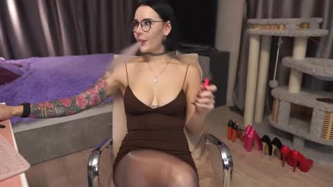 Anna online show from 11.26.25