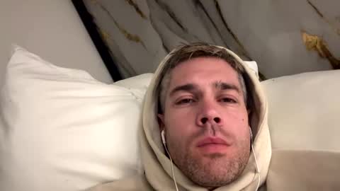 Snapshot of shreddylong chatting on 11.16.25 shreddylong online show from 11.16.25