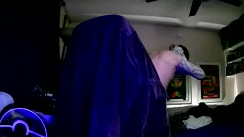 Snapshot of shrewtamer chatting on 12.10.24 shrewtamer online show from 12.10.24