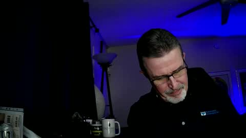 Snapshot of shrewtamer chatting on 12.12.24 shrewtamer online show from 12.12.24