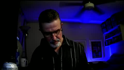 Snapshot of shrewtamer chatting on 12.18.24 shrewtamer online show from 12.18.24