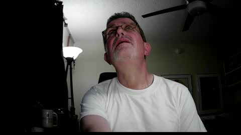 Snapshot of shrewtamer chatting on 12.25.24 shrewtamer online show from 12.25.24