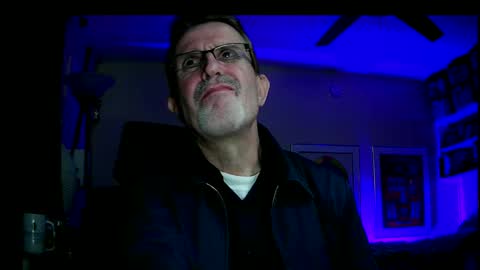 Snapshot of shrewtamer chatting on 01.18.25 shrewtamer online show from 01.18.25