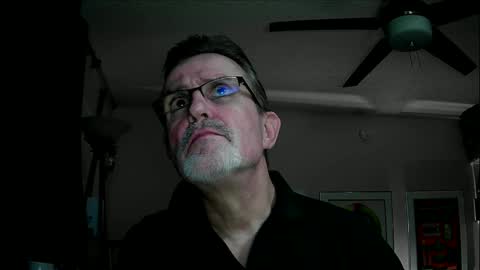 Snapshot of shrewtamer chatting on 01.19.25 shrewtamer online show from 01.19.25