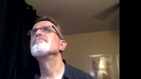 Snapshot of shrewtamer chatting on 02.17.25 shrewtamer online show from 02.17.25