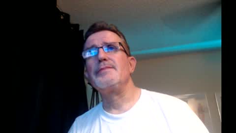 Snapshot of shrewtamer chatting on 02.19.25 shrewtamer online show from 02.19.25