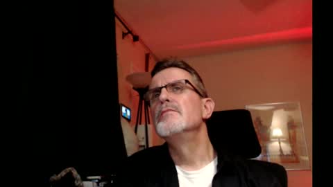 Snapshot of shrewtamer chatting on 02.28.25 shrewtamer online show from 02.28.25