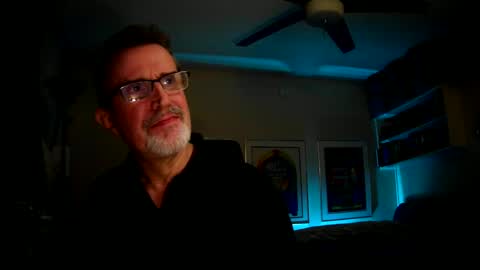 Snapshot of shrewtamer chatting on 03.08.25 shrewtamer online show from 03.08.25