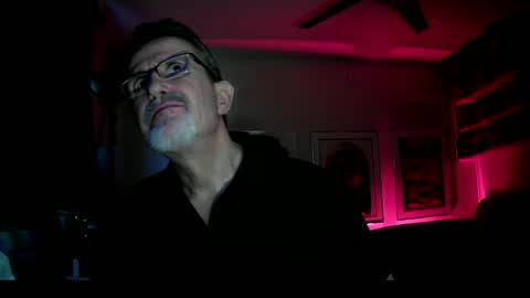 Snapshot of shrewtamer chatting on 03.08.25 shrewtamer online show from 03.08.25