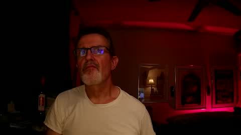 Snapshot of shrewtamer chatting on 09.12.25 shrewtamer online show from 09.12.25