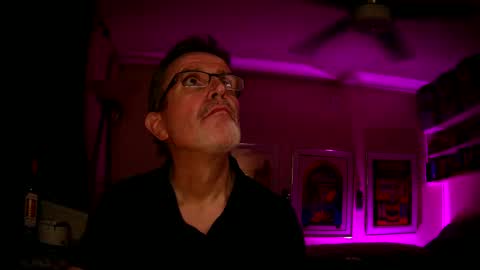 Snapshot of shrewtamer chatting on 09.17.25 shrewtamer online show from 09.17.25