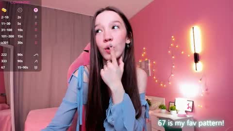 Neila online show from 11.19.25