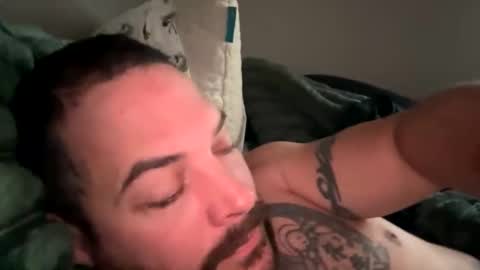 Snapshot of shubby420 chatting on 10.31.25 YeahBoi420 online show from 10.31.25