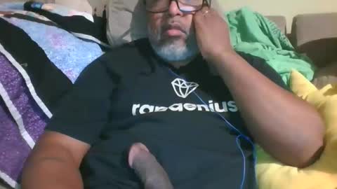 Snapshot of shy333 chatting on 10.22.25 SHY333 online show from 10.22.25