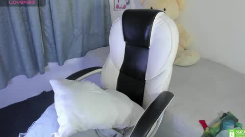 Nahomy online show from 03.08.25