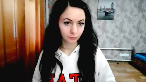 Snapshot of shy_cat_candy chatting on 11.04.25 shy_cat_candy online show from 11.04.25