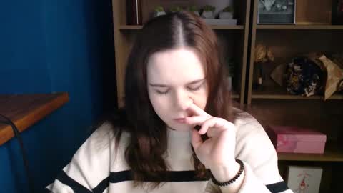 shy_lil online show from 12.17.25