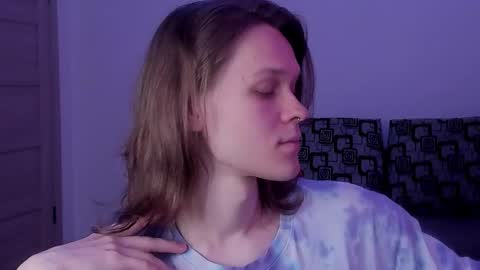 Snapshot of shy_nny chatting on 09.29.25 Mark online show from 09.29.25