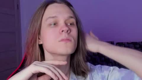 Snapshot of shy_nny chatting on 10.14.25 Mark online show from 10.14.25