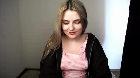 shy_sabrina_ online show from 04.14.26