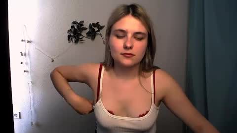 shy_sabrina_ online show from 05.08.26