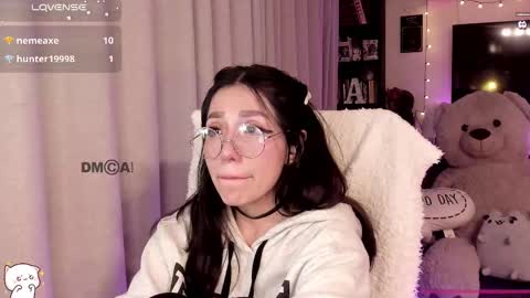 Snapshot of shyangie24 chatting on 10.29.25 Angeline 3 independent come here when am horny... online show from 10.29.25