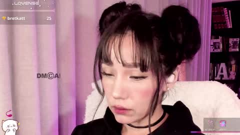 Snapshot of shyangie24 chatting on 11.21.25 Angeline 3 independent come here when am horny... online show from 11.21.25