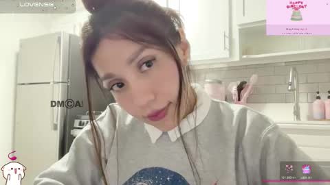 Snapshot of shyangie24 chatting on 12.05.25 Angeline 3 independent come here when am horny... online show from 12.05.25