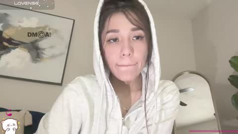 Snapshot of shyangie24 chatting on 12.16.25 Angeline 3 independent come here when am horny... online show from 12.16.25